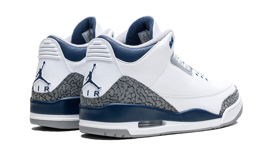 Air Jordan 3 Retro Midnight Navy CT8532-140 — Vista 3