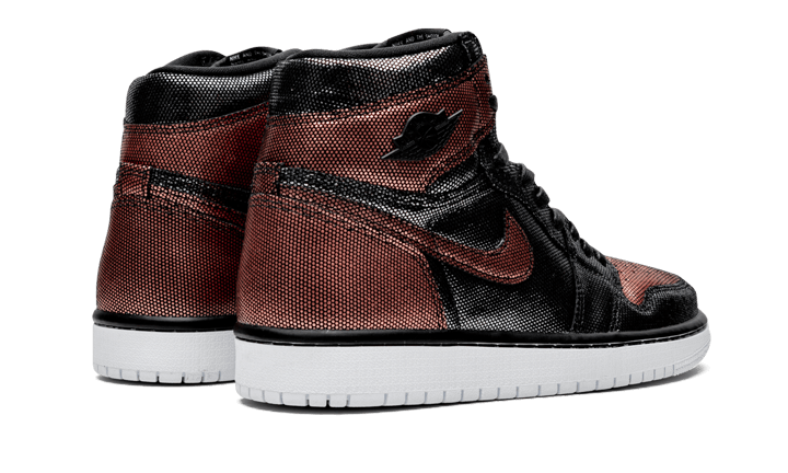 Air Jordan 1 Retro High Fearless Metallic Rose Gold (Women's) CU6690-006 — Vista 2