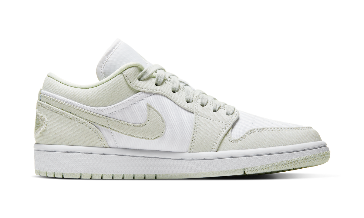 Air Jordan 1 Low Spruce Aura (Women's) CW1381-003 — Vista 2