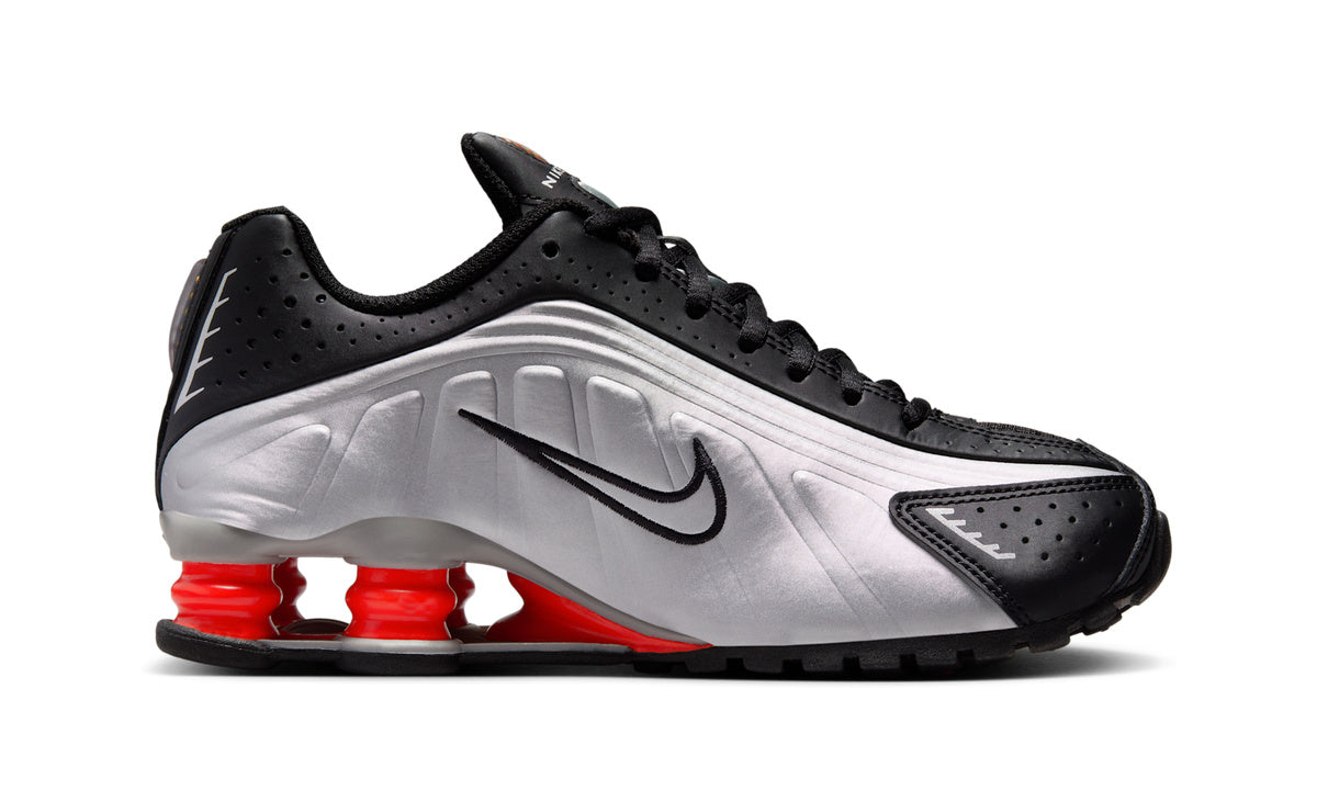 Nike Shox R4 Metallic Silver Black Picante Red (GS) — Foto 3