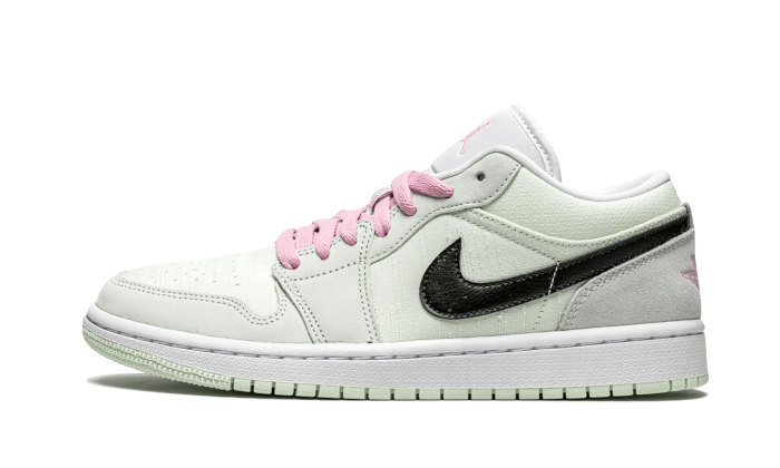 Air Jordan 1 Low SE Barely Green (Women's) CZ0776-300 — Vista 1