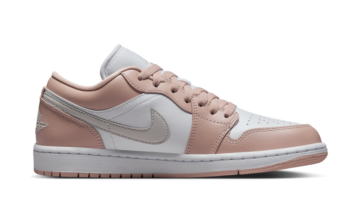 Air Jordan 1 Low Particle Beige (Women's) DC0774-120 — Vista 2
