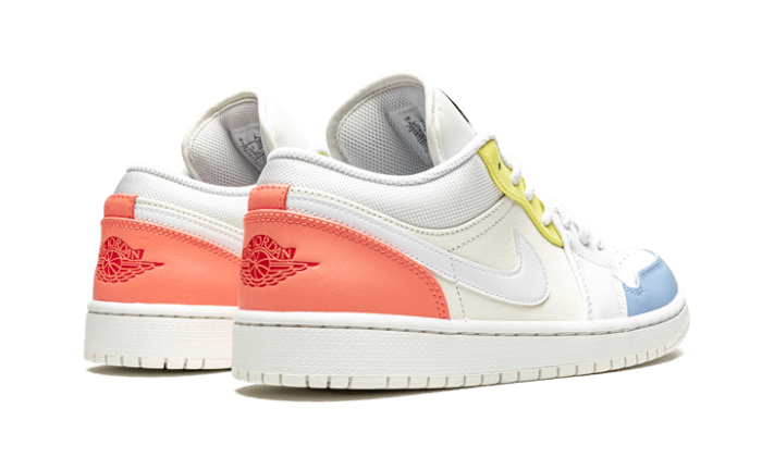 Air Jordan 1 Mid To My First Coach DJ6909-100 — Vista 2