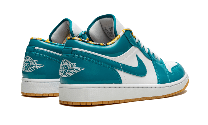 Air Jordan 1 Low Barcelona (GS) DM0589-400 — Vista 2