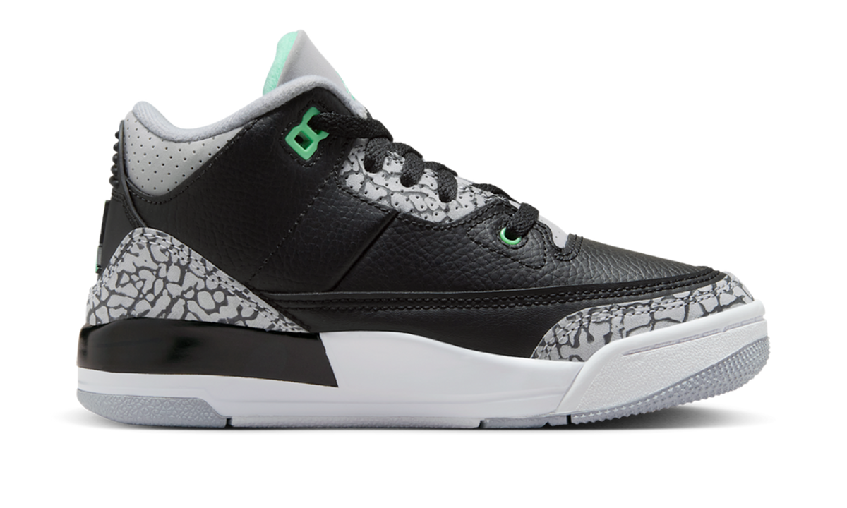 Air Jordan 3 Retro Green Glow (PS) DM0966-031 — Vista 2