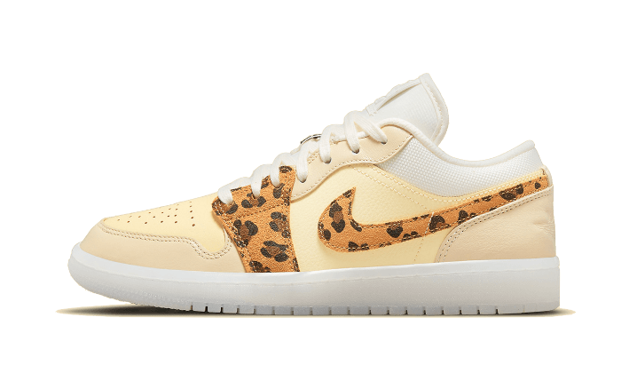 Air Jordan 1 Low SNKRS Day (Women's) DN6998-700 — Vista 1