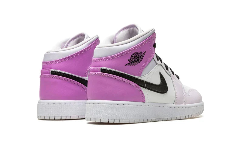 Air Jordan 1 Mid Barely Grape (GS) DQ8423-501 — Vista 3