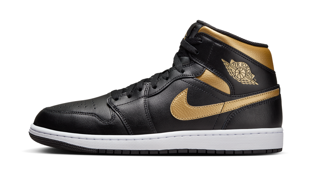 Air Jordan 1 Mid Black Metallic Gold DQ8426-071 — Vista 1