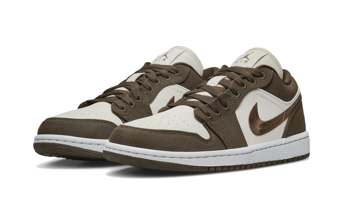 Air Jordan 1 Low SE Light Olive (W) DV0426-301 — Vista 2