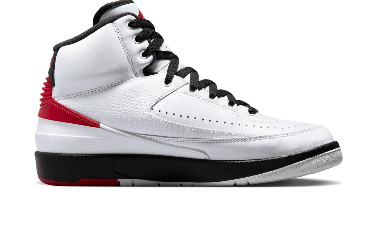 Air Jordan 2 Retro OG Chicago (2022) (Women's) DX4400-106 — Vista 2