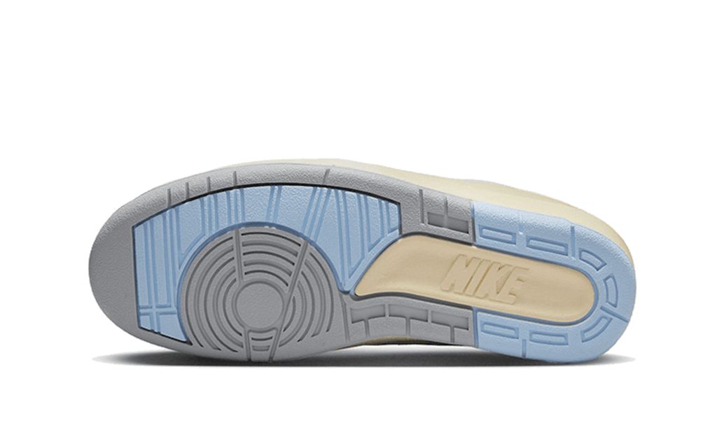 Air Jordan 2 Retro Low Look, Up in the Air (Women's) DX4401-146 — Vista 2