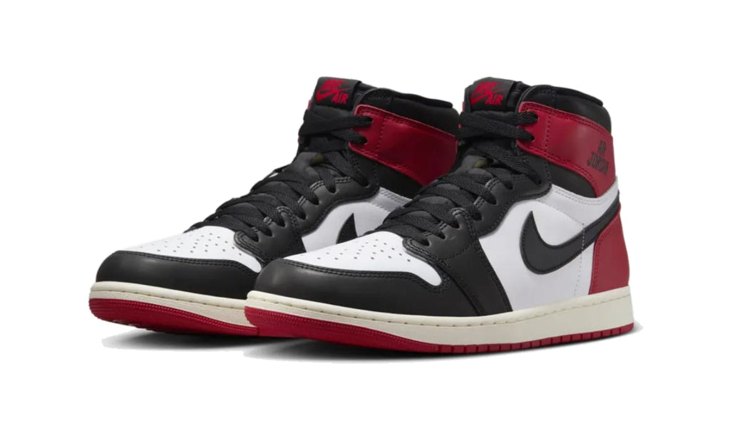 Air Jordan 1 Retro High OG Black Toe Reimagined DZ5485-106 — Vista 2