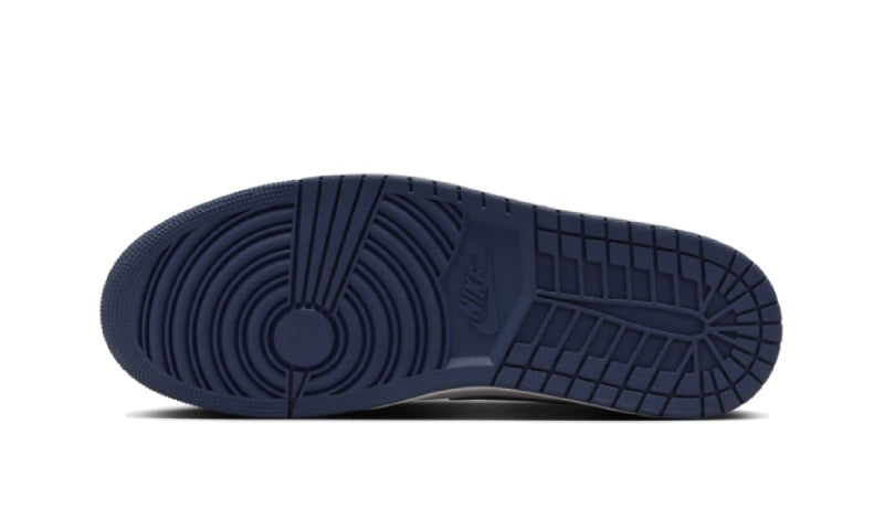 Air Jordan 1 Retro High OG Midnight Navy DZ5485-401 — Vista 3