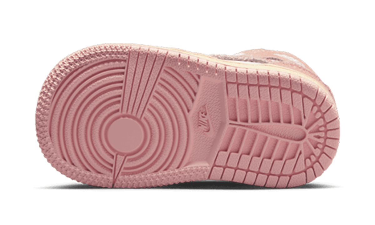 Air Jordan 1 Retro High OG Washed Pink (TD) FD2598-600 — Vista 2