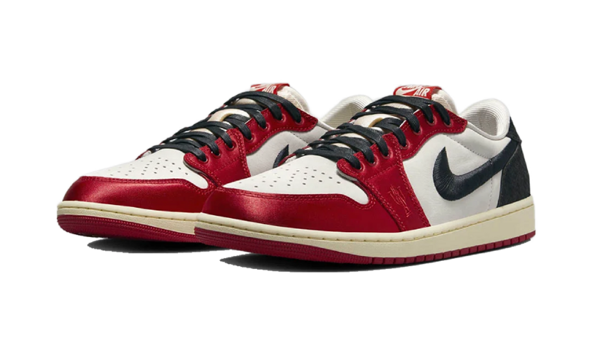 Air Jordan 1 Low OG Trophy Room FN0432-100 — Vista 2