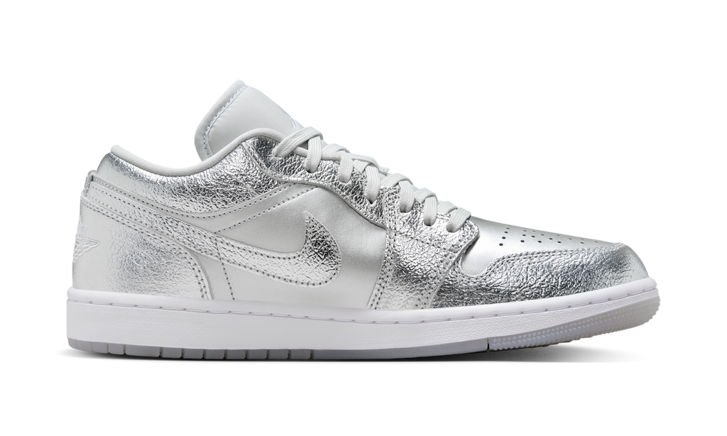 Air Jordan 1 Low SE Metallic Silver (Women's) FN5030-001 — Vista 2
