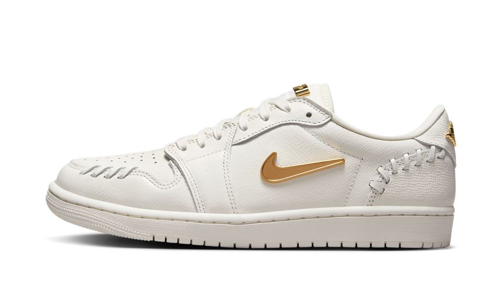 Air Jordan 1 Low Method of Make Sail Metallic Gold (Women's) FN5032-100 — Vista 1