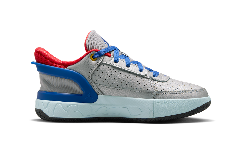 Air Jordan DAY1 EO Metallic Silver Light Crimson Glacier Blue Game Royal (GS) FQ1306-003 — Vista 2