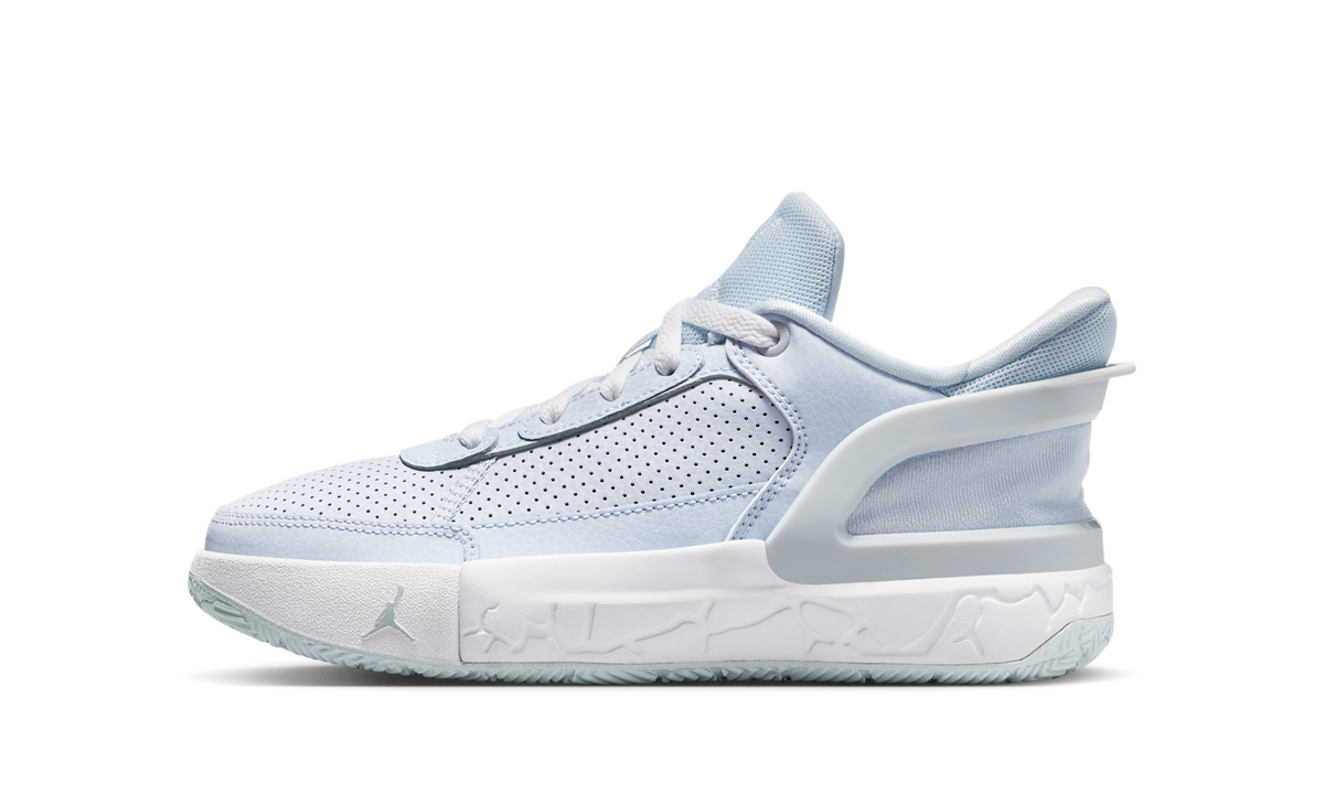 Air Jordan DAY1 EO Football Grey White Aura (GS) FQ1306-004 — Vista 1