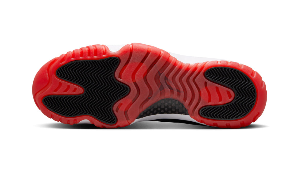 Air Jordan 11 Retro Low Bred (2025) FV5104-006 — Vista 3