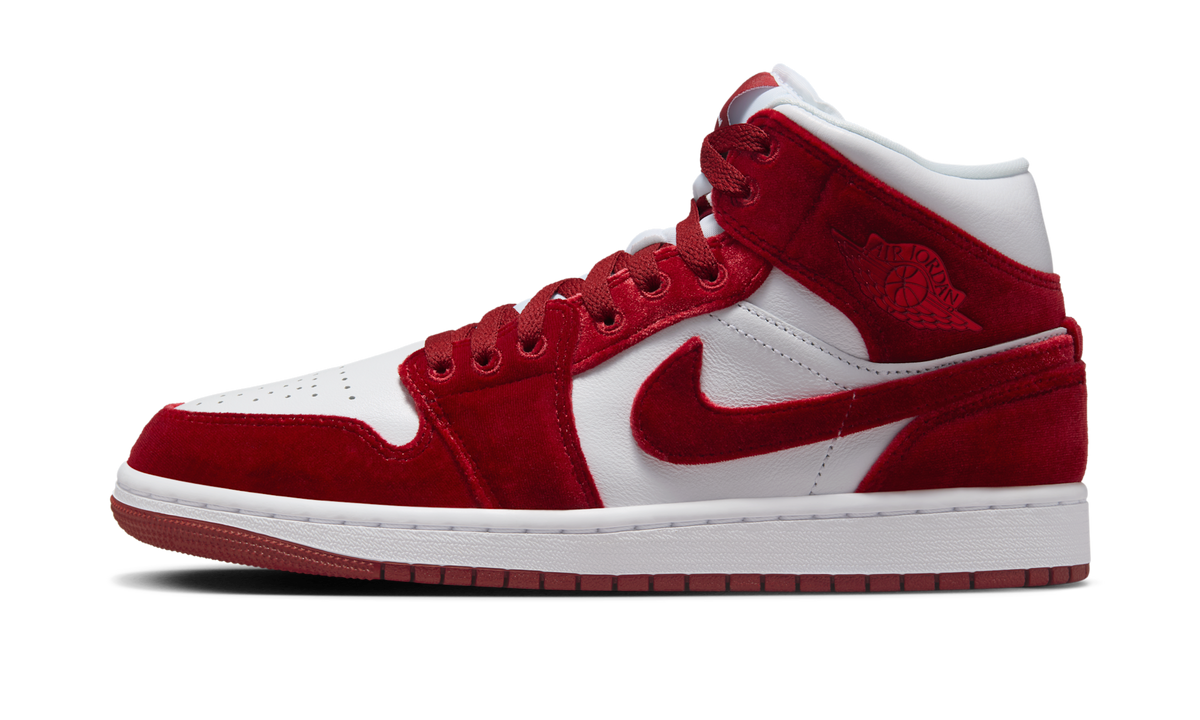 Air Jordan 1 Mid SE Red Velvet (Women's) FZ3334-100 — Vista 1