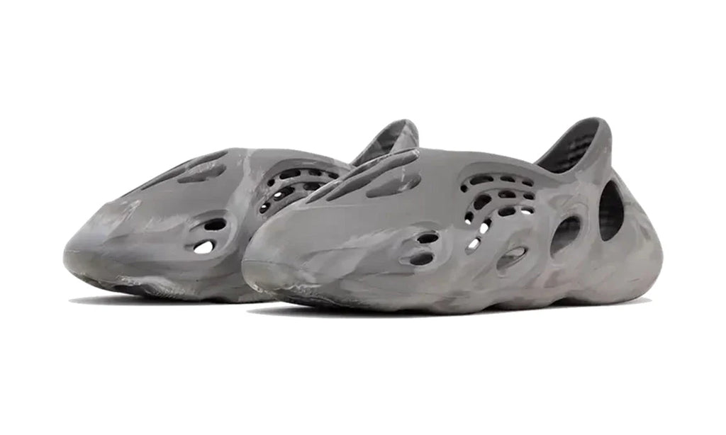 Yeezy Foam RNRR Mx Granite
