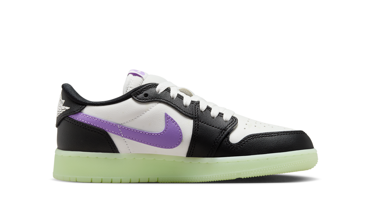 Air Jordan 1 Retro Low OG Black Raspberry (GS) HF0410-001 — Vista 2