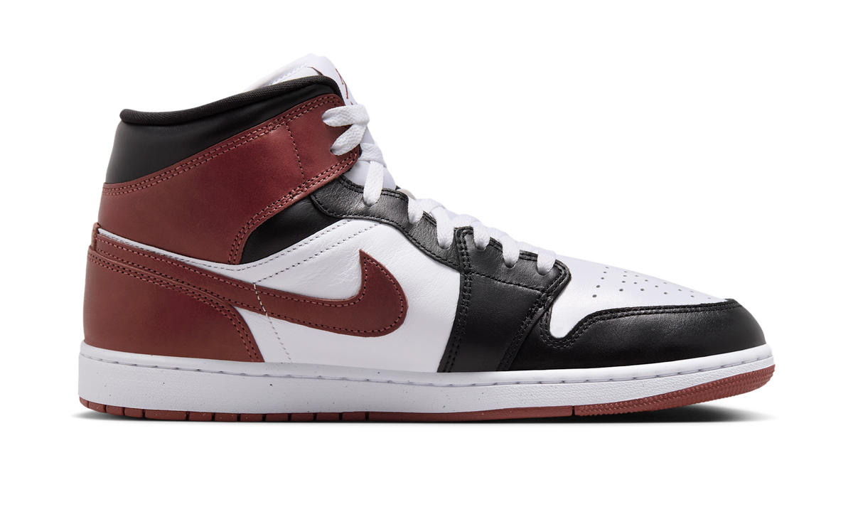 Air Jordan 1 Mid SE Dark Pony (GS) HF3193-102 — Vista 2