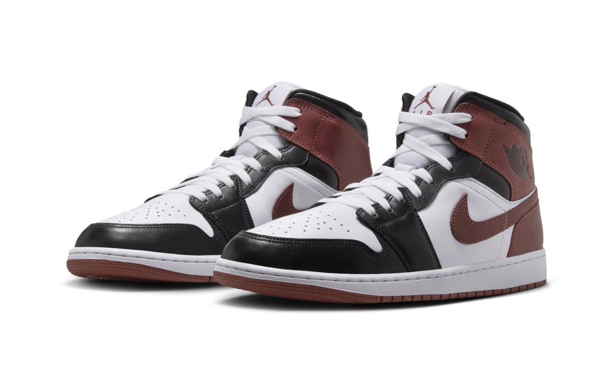 Air Jordan 1 Mid SE Dark Pony HF3216-102 — Vista 2