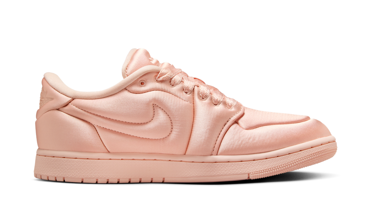Air Jordan 1 Low Method of Make Satin Guava Ice (Women's) HF3969-600 — Vista 2