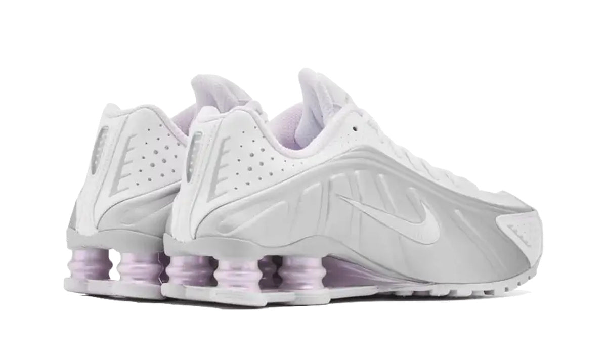 Nike Shox R4 White Metallic Platinum Barely Grape (Women's) — Foto 3