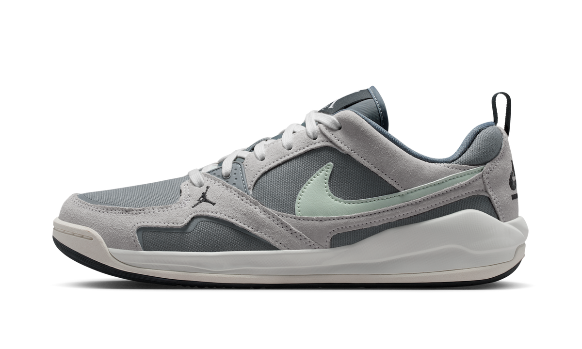 Air Jordan CMFT Era Cool Grey Iris Whisper Jade Aura HJ6777-003 — Vista 1