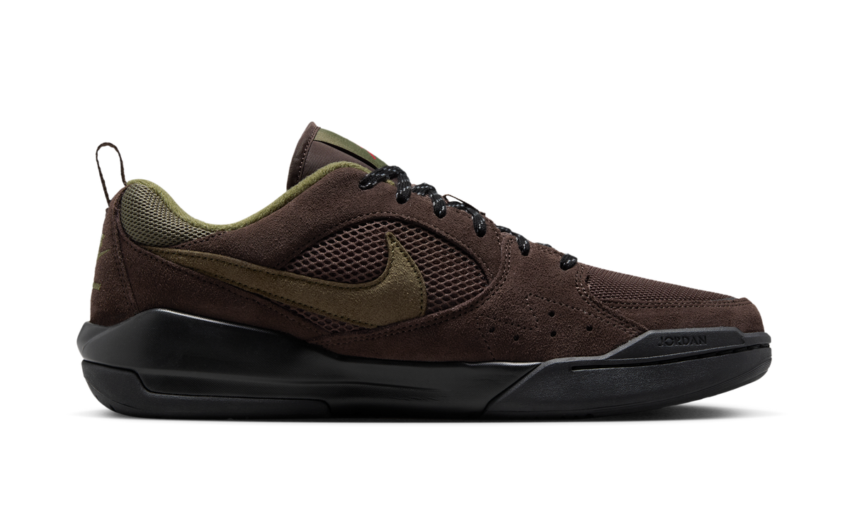 Air Jordan CMFT Era Baroque Brown Medium Olive HJ6777-200 — Vista 2