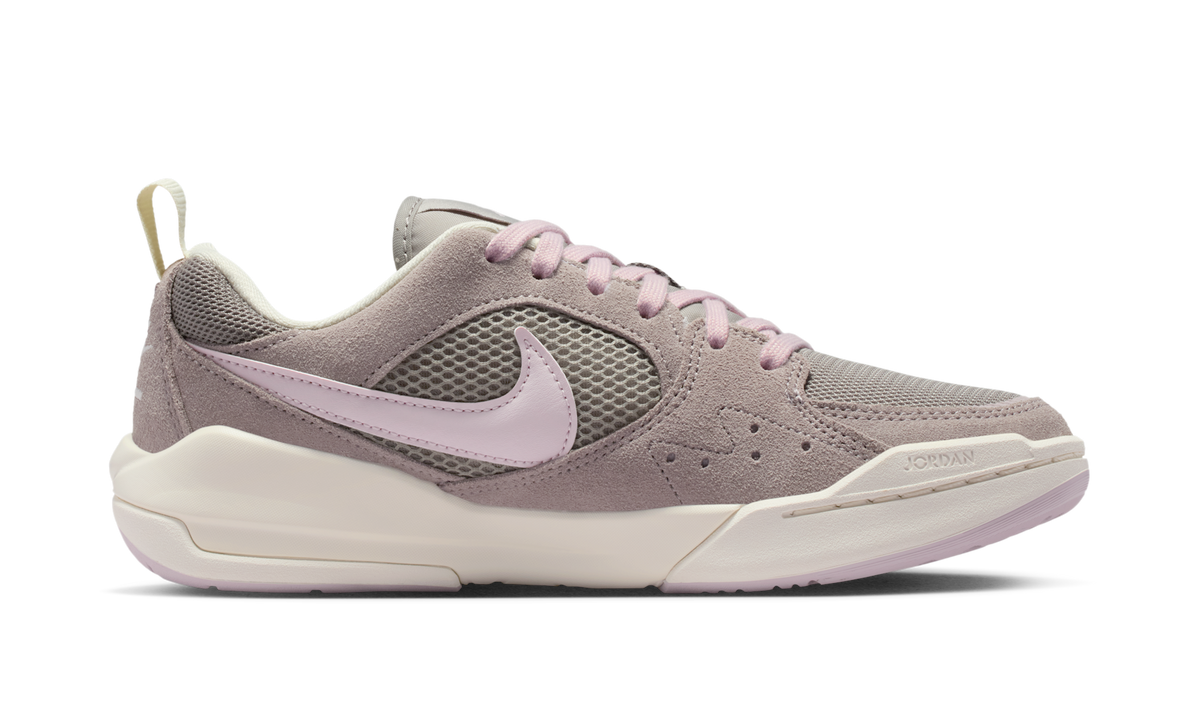 Air Jordan CMFT Era Enigma Stone Particle Rose (Women's) HJ6778-001 — Vista 2