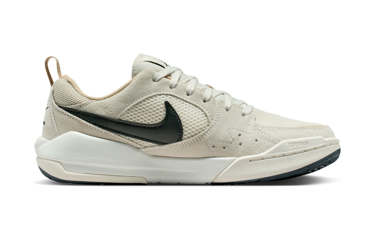 Air Jordan CMFT Era Light Orewood Brown Sail (Women's) HJ6778-120 — Vista 2