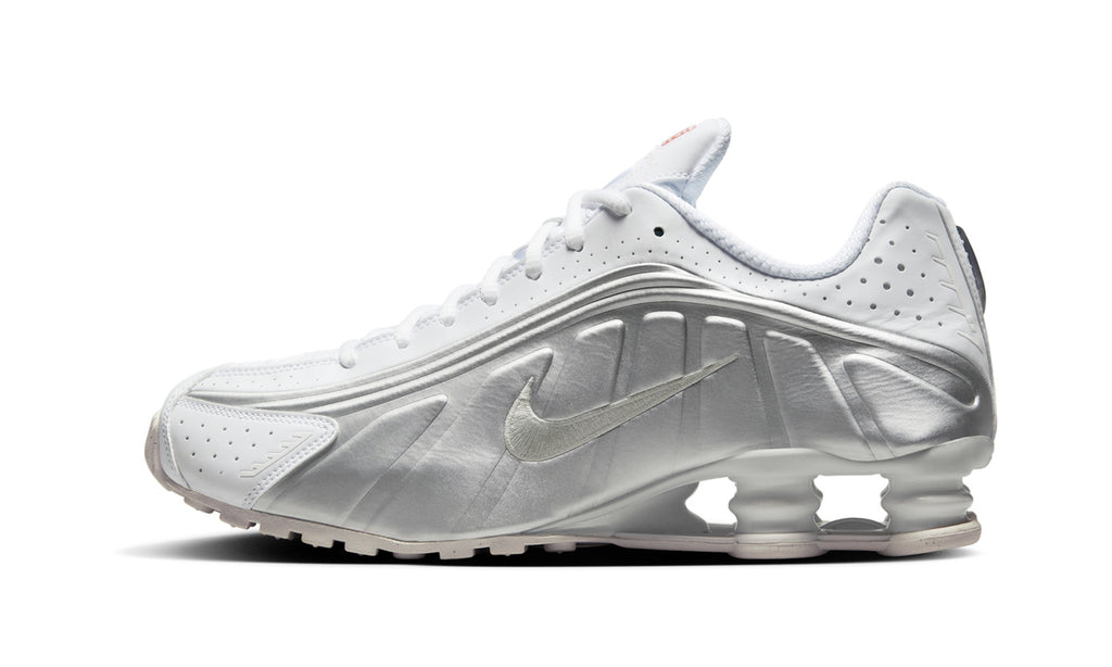Nike Shox R4 White Bright Crimson Metallic Silver — Foto 1