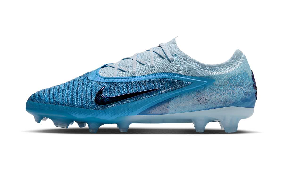 Nike Phantom 6 Low Elite FG Erling Haaland Baltic Blue HQ2332-401 — Vista 1