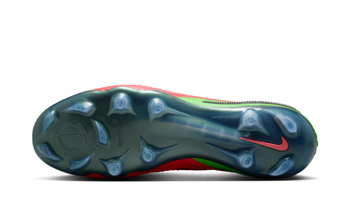 Nike Phantom 6 Low Elite FG Erling Haaland Harness Your Haaland HQ2332-603 — Vista 3