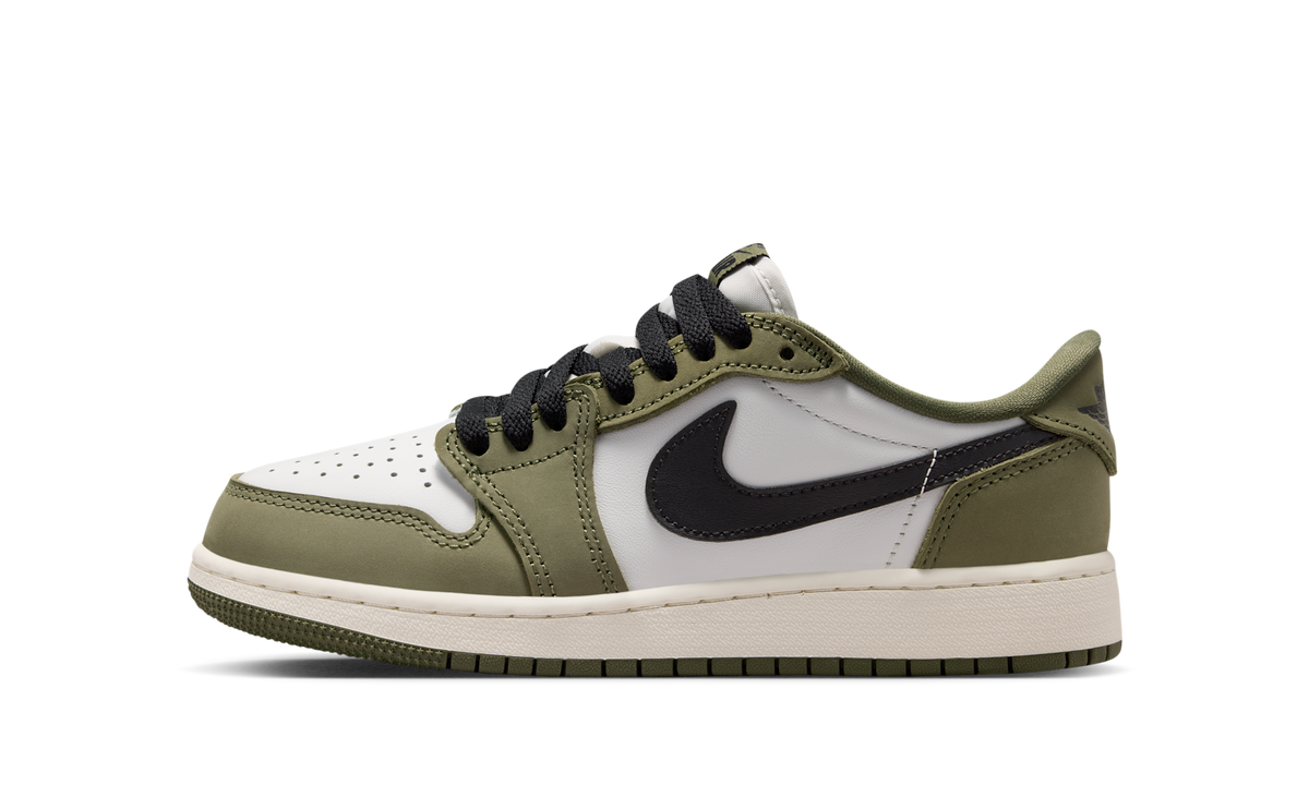 Air Jordan 1 Retro Low OG Medium Olive (GS) HQ6999-200 — Vista 1