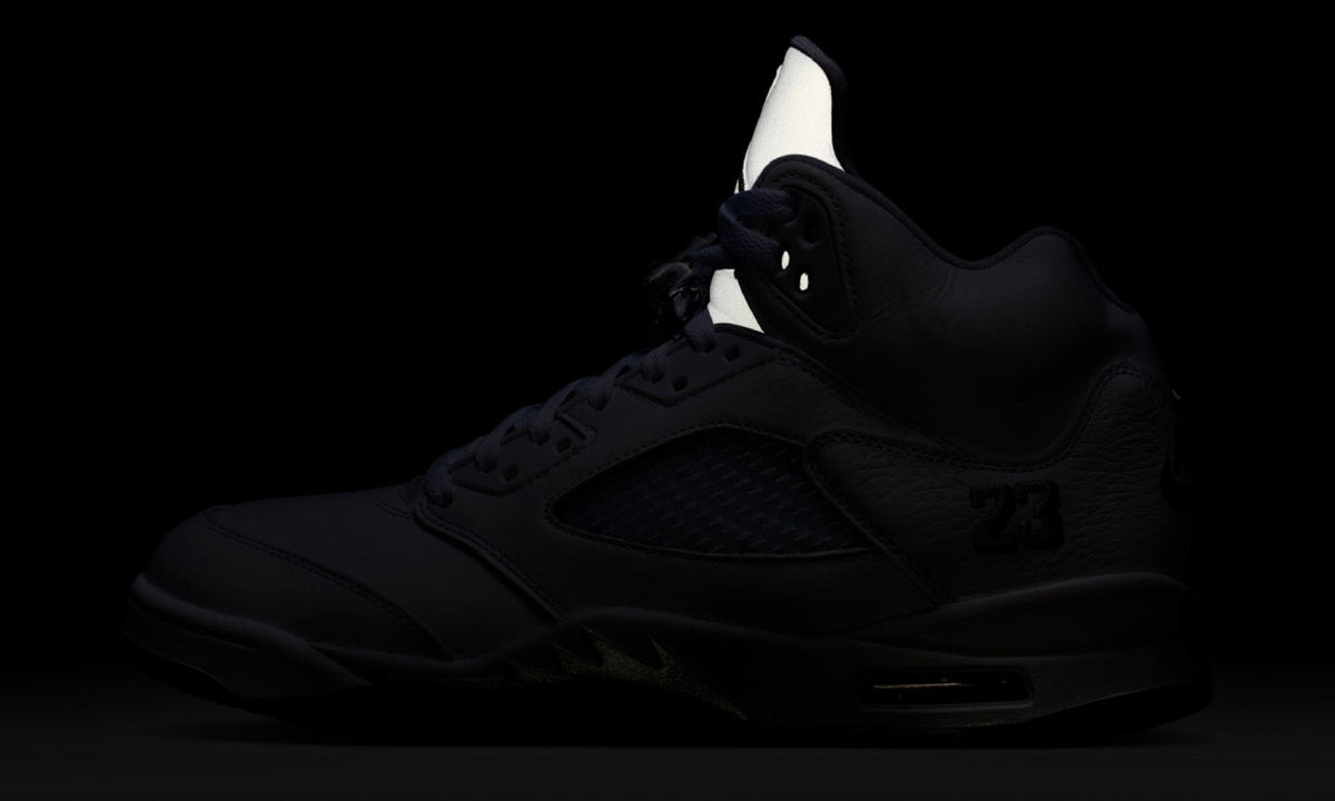 Air Jordan 5 Retro White Metallic (2026) HQ7978-103 — Vista 3