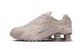 Nike Shox R4 Flat Pewter Floral (Women's) — Foto 1
