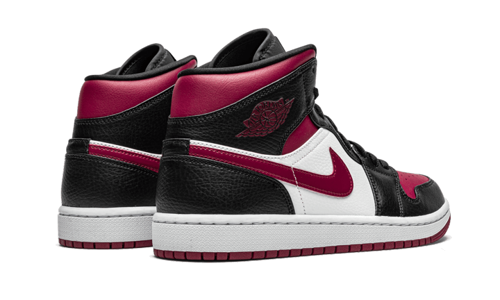 Air Jordan 1 Mid Patent Bred Toe (GS) HV4399-006 — Vista 2