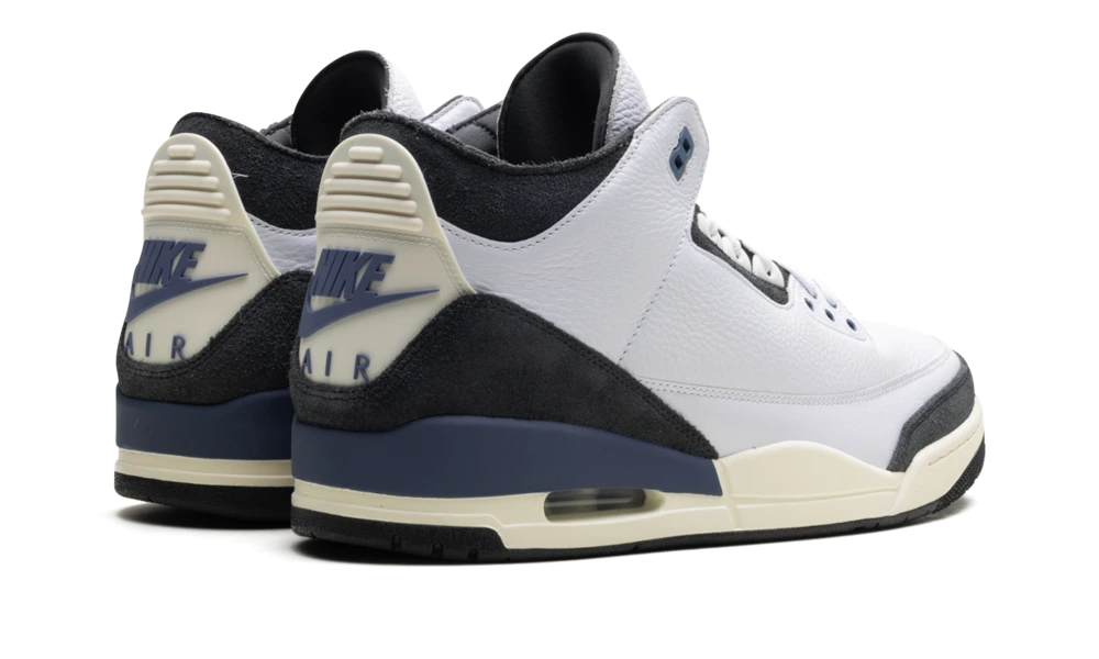 Air Jordan 3 Retro OG SP A Ma Maniére Diffused Blue HV8571-100 — Vista 3