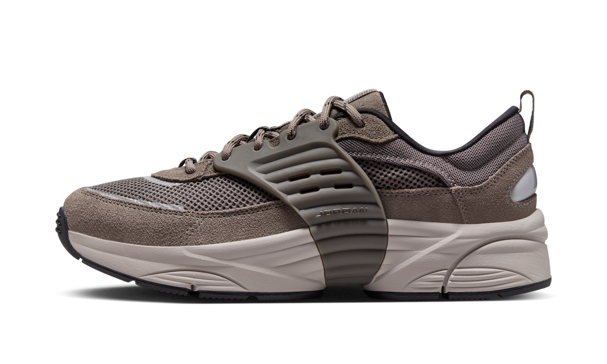 Air Jordan Trunner O/S Cave Stone IB3722-201 — Vista 1