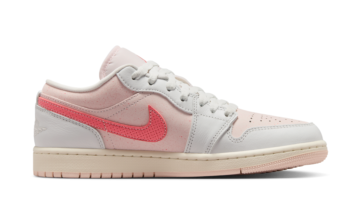 Air Jordan 1 Low SE Strawberry Milkshake (Women's) IB8156-133 — Vista 2