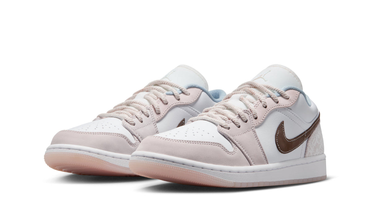 Air Jordan 1 Low Coral (W) IB8859-101 — Vista 2