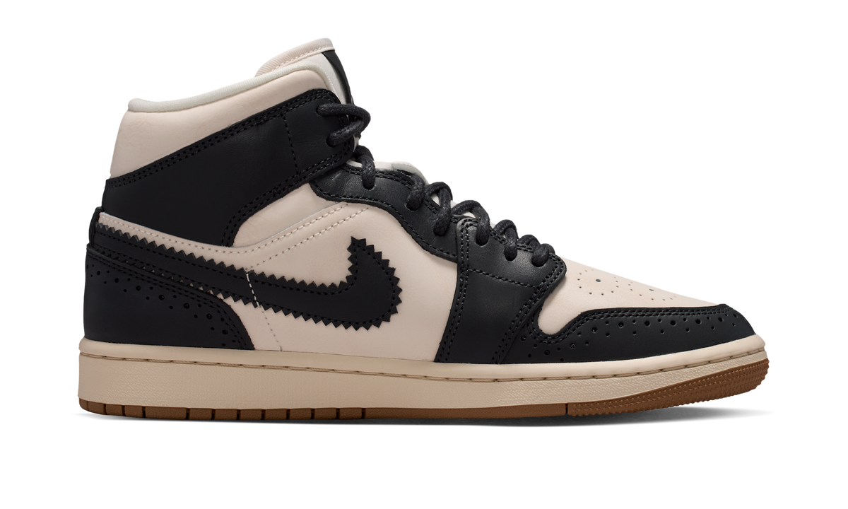 Air Jordan 1 Mid SE Off Noir Chalk (Women's) IO0760-001 — Vista 2