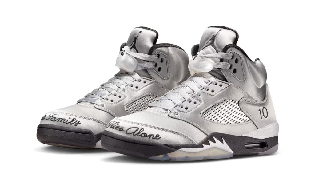 Air Jordan 5 Retro Wings (2025) IO2038-001 — Vista 2