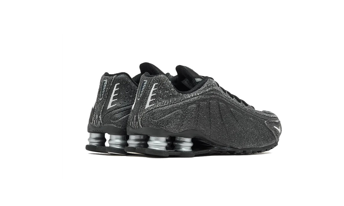 Nike Shox R4 Black Distressed Leather — Foto 3