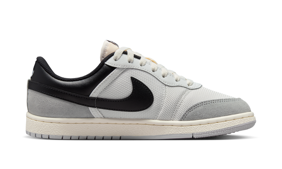 Air Jordan Skyline Low White Black Light Smoke Grey (Women's) IQ0704-101 — Vista 2